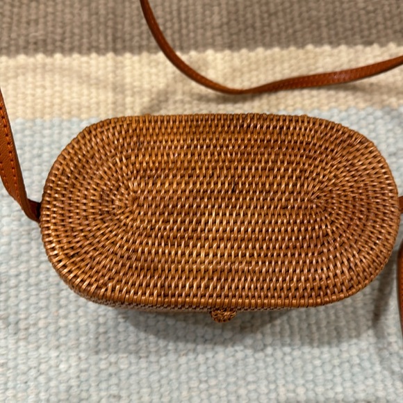 Oval Rattan Bag With Leather Strap - Bohemian Crossbody Bag - Straw Woven Bag - Picture 4 of 14